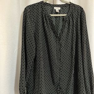 Nice blouse with a cool pattern